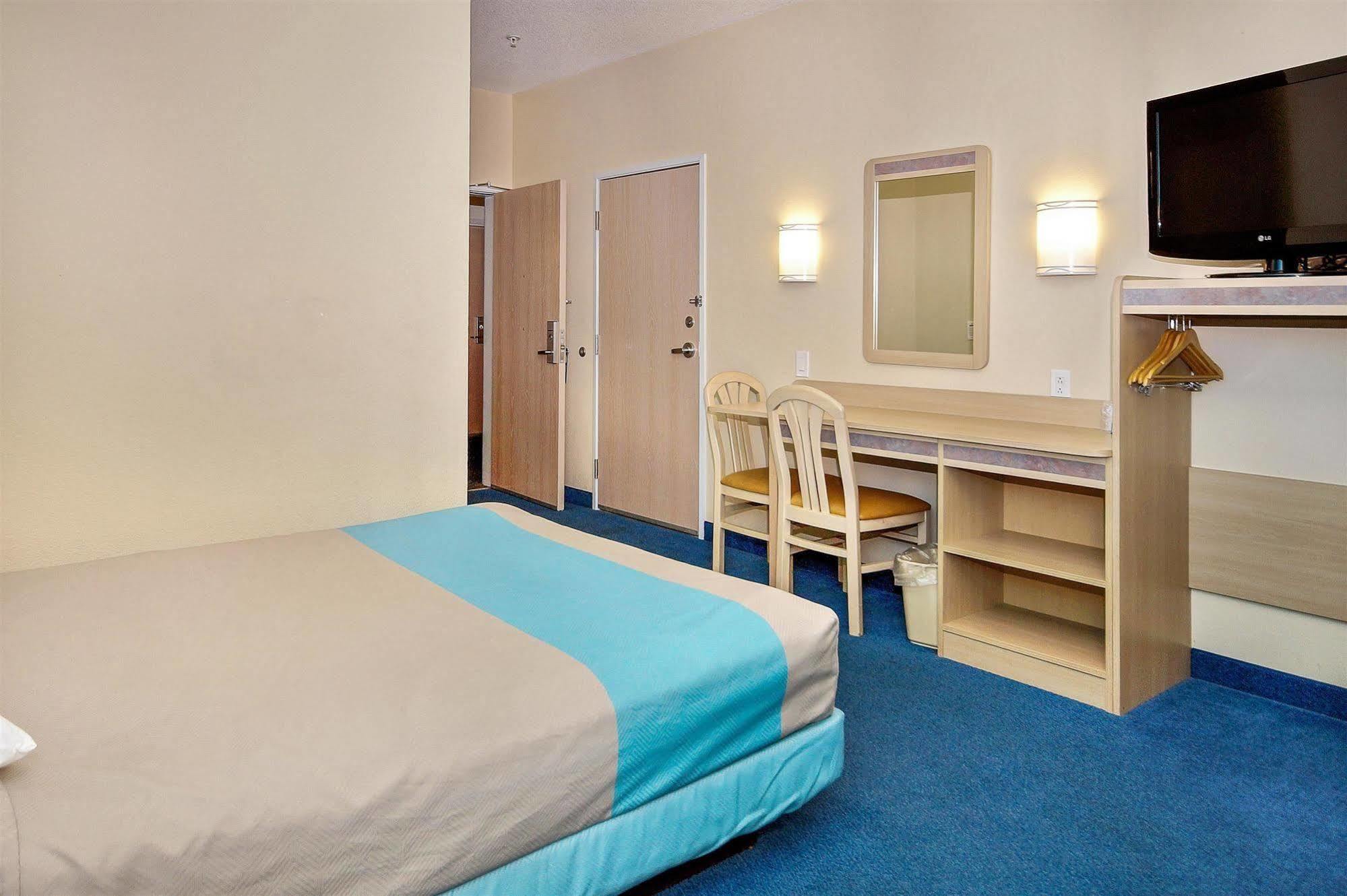 Motel 6-Peterborough, On Ngoại thất bức ảnh