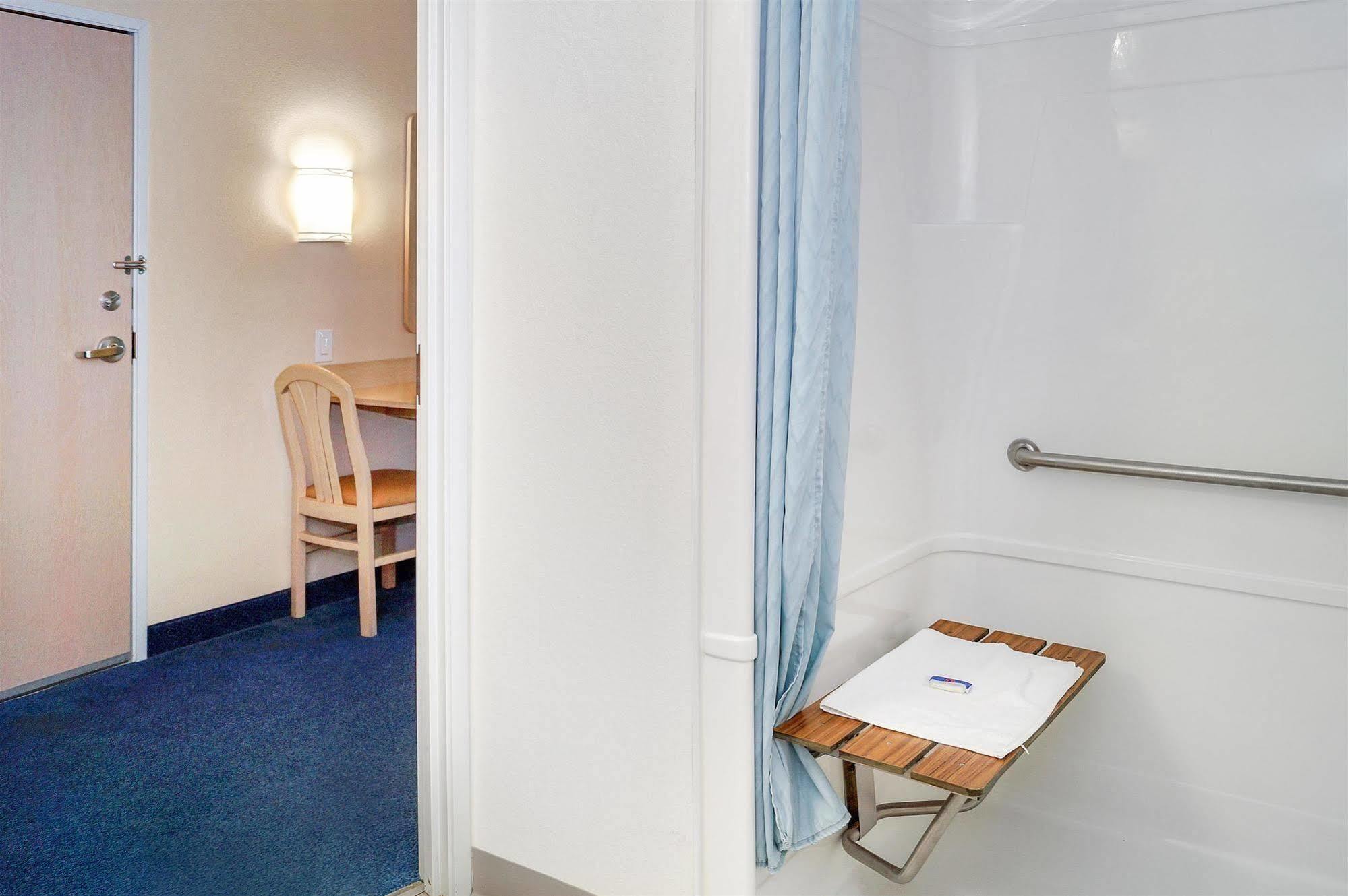 Motel 6-Peterborough, On Ngoại thất bức ảnh