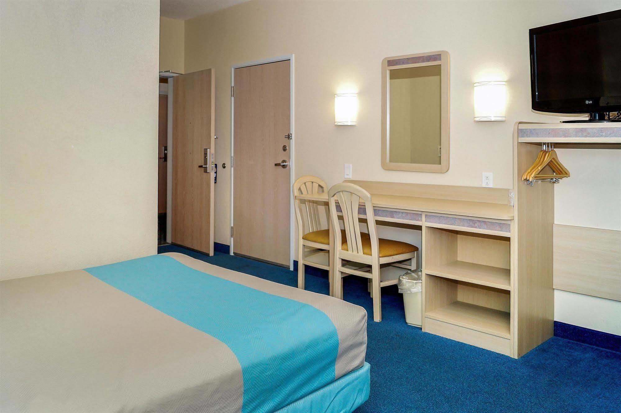 Motel 6-Peterborough, On Ngoại thất bức ảnh