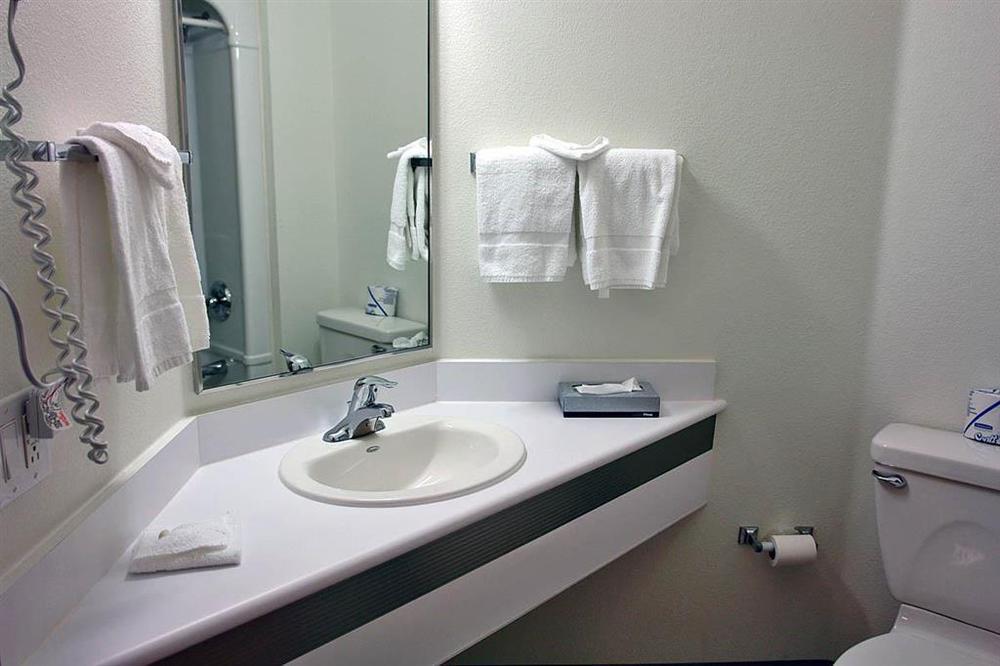 Motel 6-Peterborough, On Phòng bức ảnh